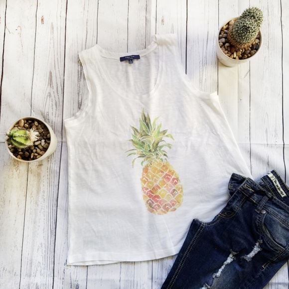 Peter Som Tops - Light and flowy pineapple tank top by Peter Som M